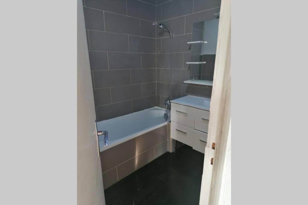 Appartement Meuble A Villeneuve Les Maguelone المظهر الخارجي الصورة